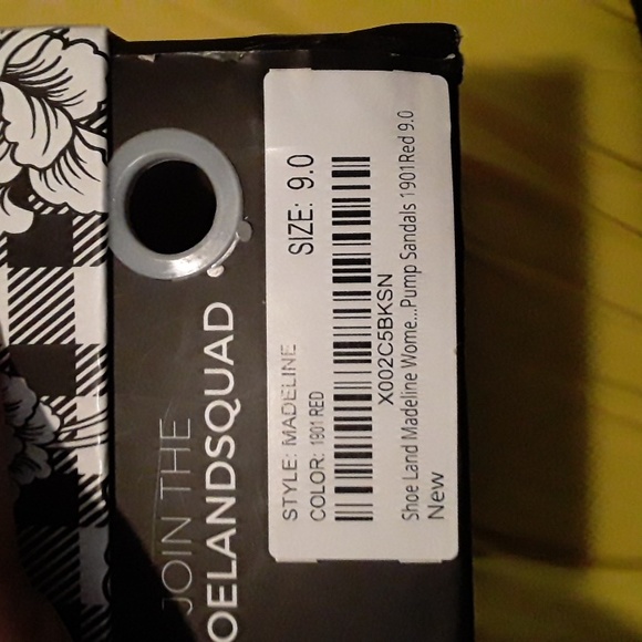 Red heels - Picture 6 of 6